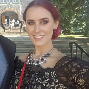 Meet your Posher, Lauren